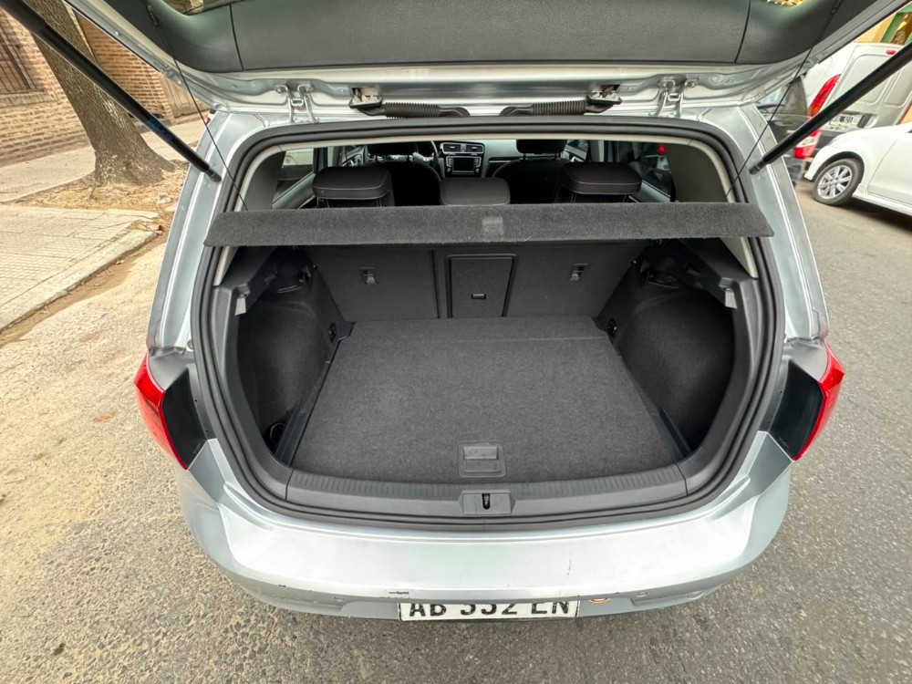 Volkswagen Golf Highline — foto 4